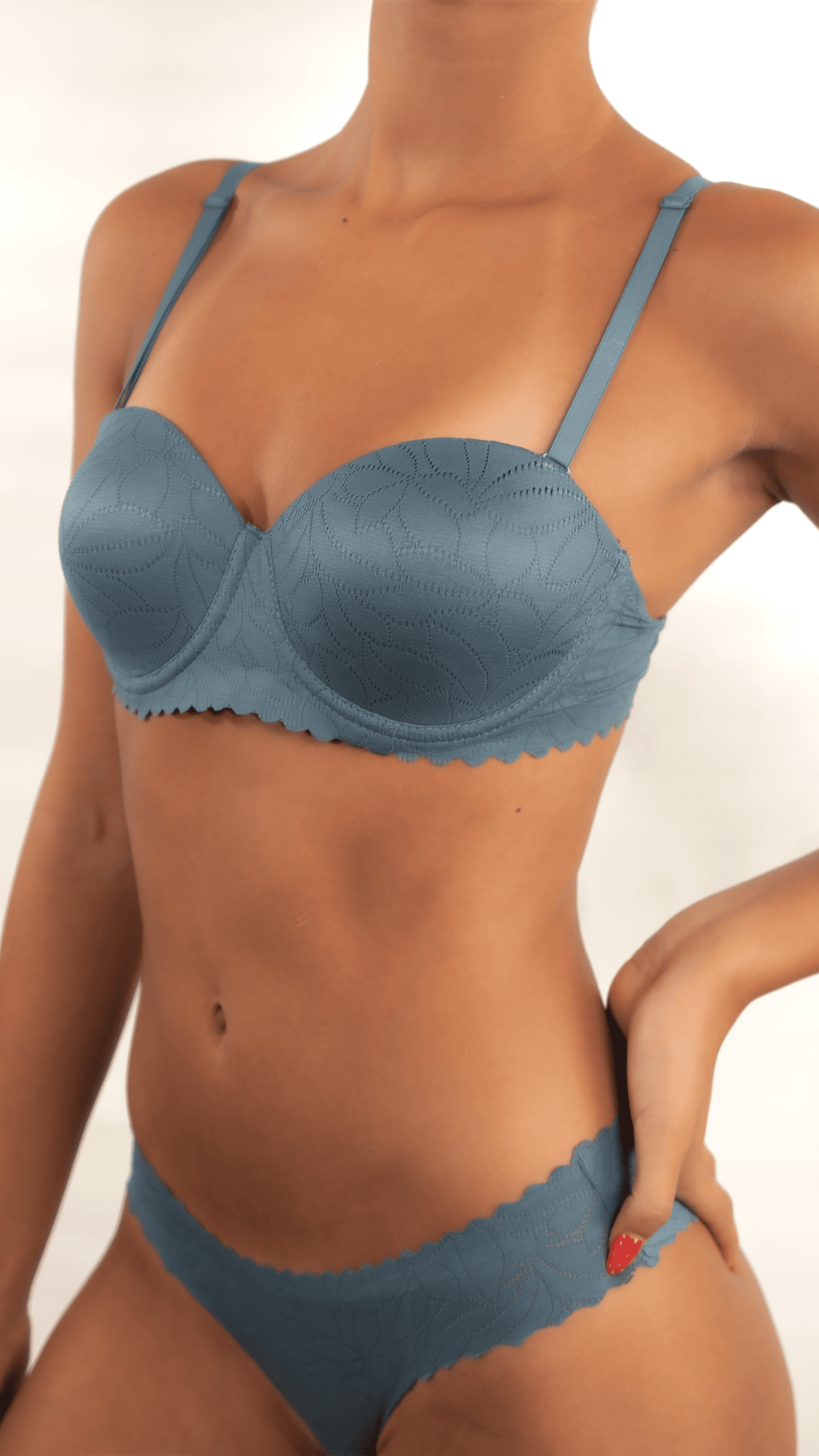 EM178-003 Brasier Encaje